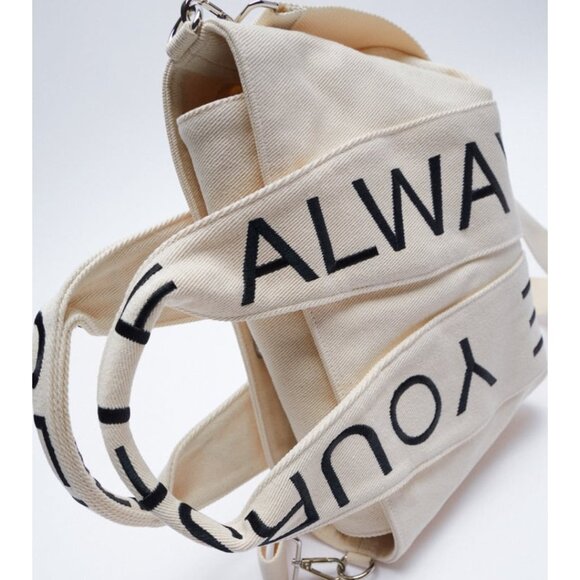 Text midi tote bag - Picture 2 of 5